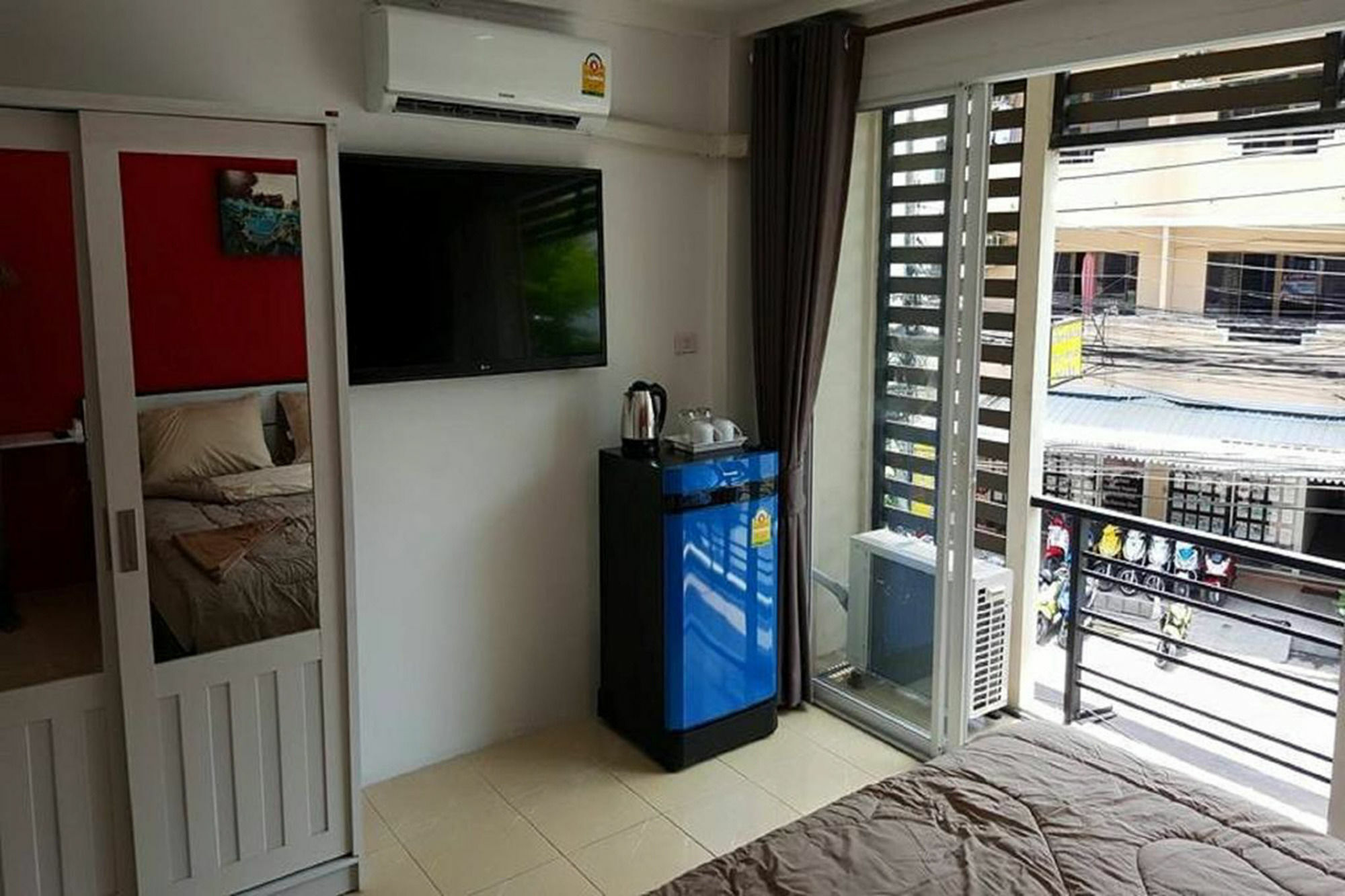 Retox Hotel Pattaya Exterior foto